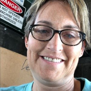 Meet your Posher, Stacy